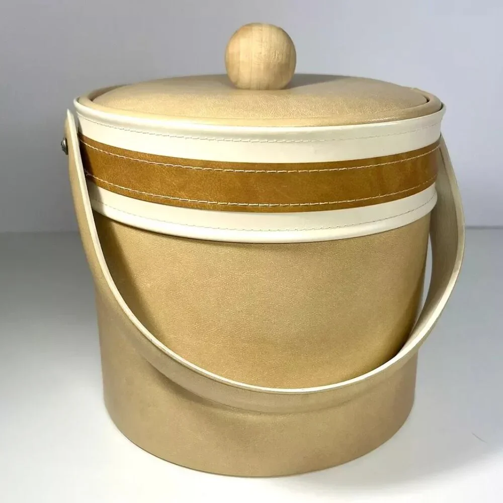 Vintage Georges Briard MCM Ice Bucket Tan Brown‎ Faux Leather Wood Knob Handle